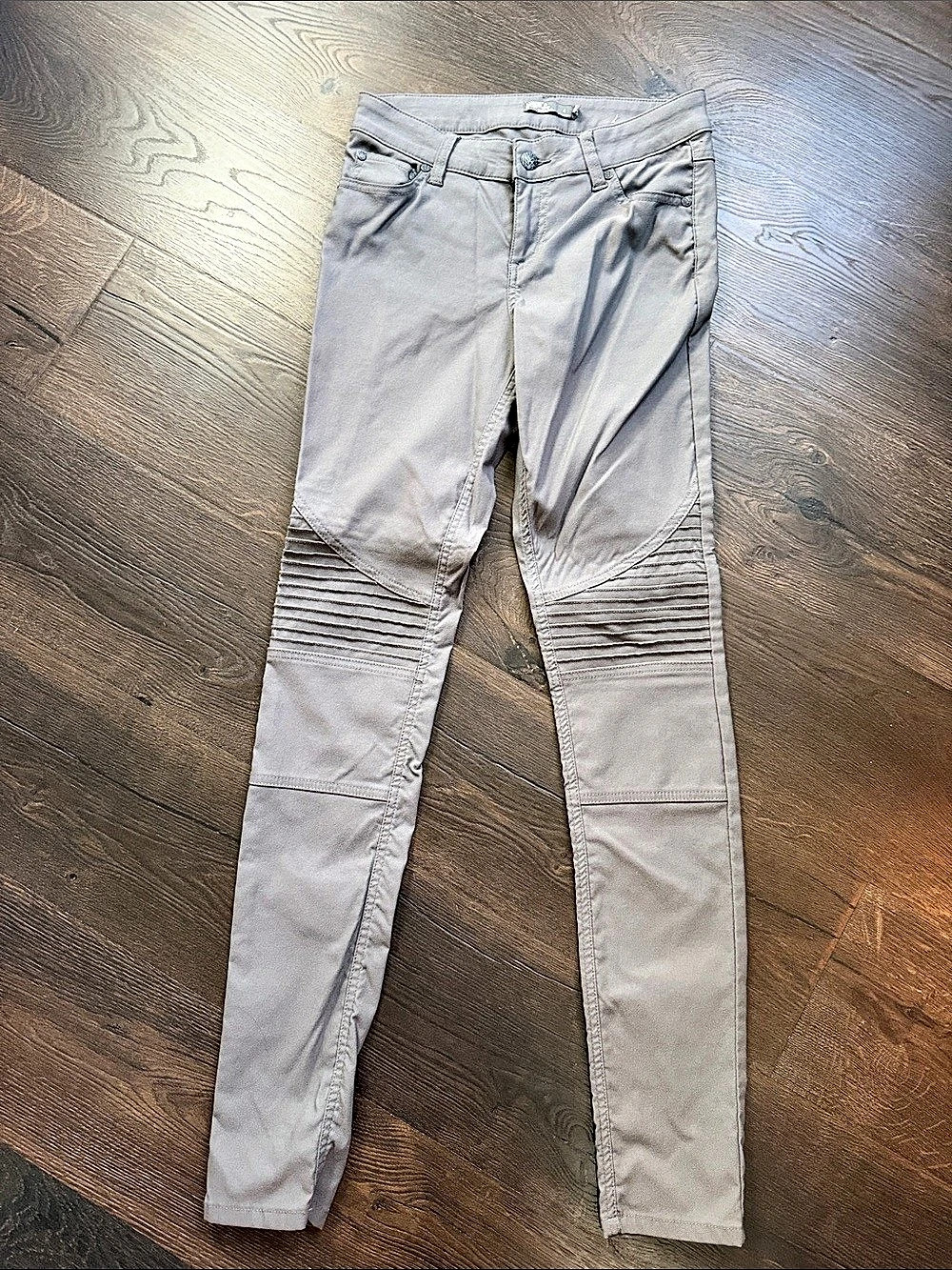Women’s Prana Gray Skinny stretchy hiking pants Size 4
